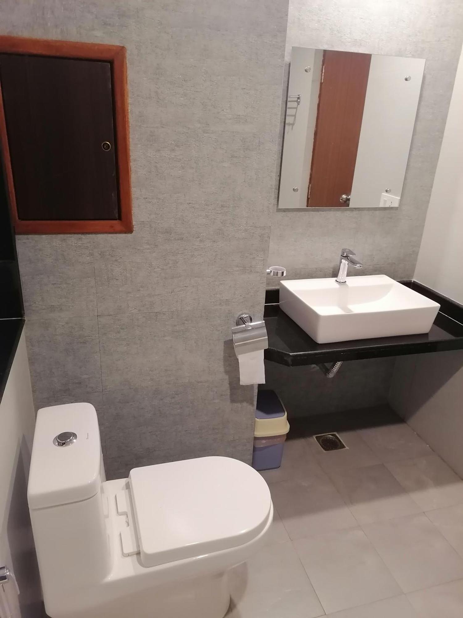 Urban Boutique Hotel Pokhara Ngoại thất bức ảnh