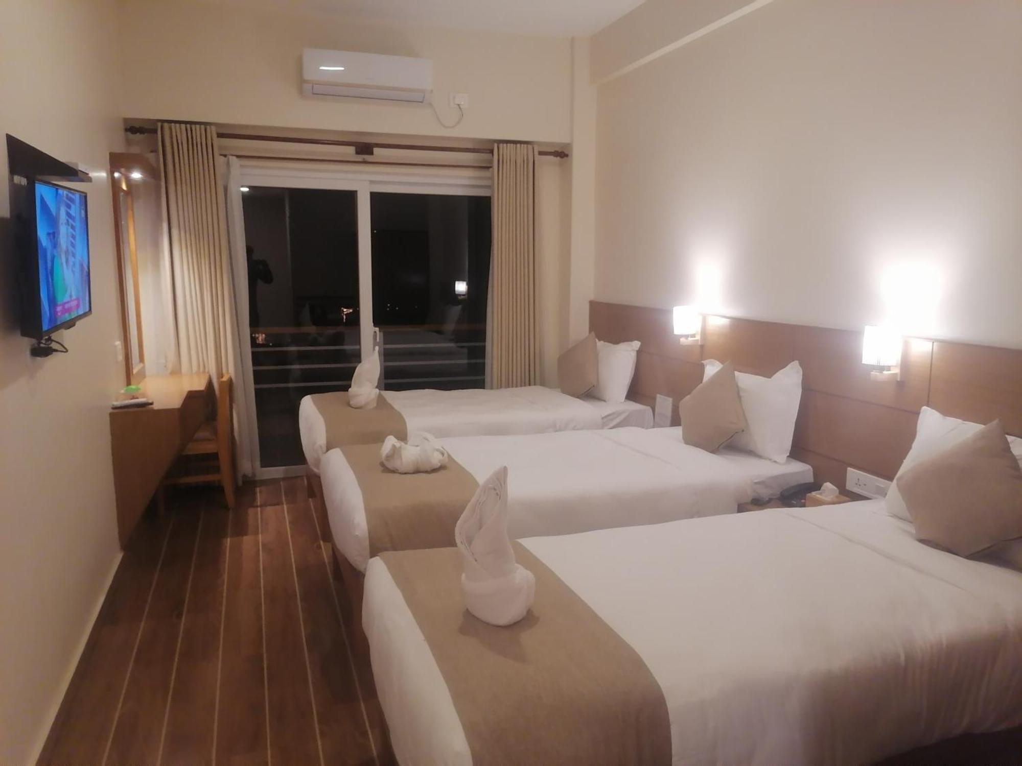 Urban Boutique Hotel Pokhara Ngoại thất bức ảnh