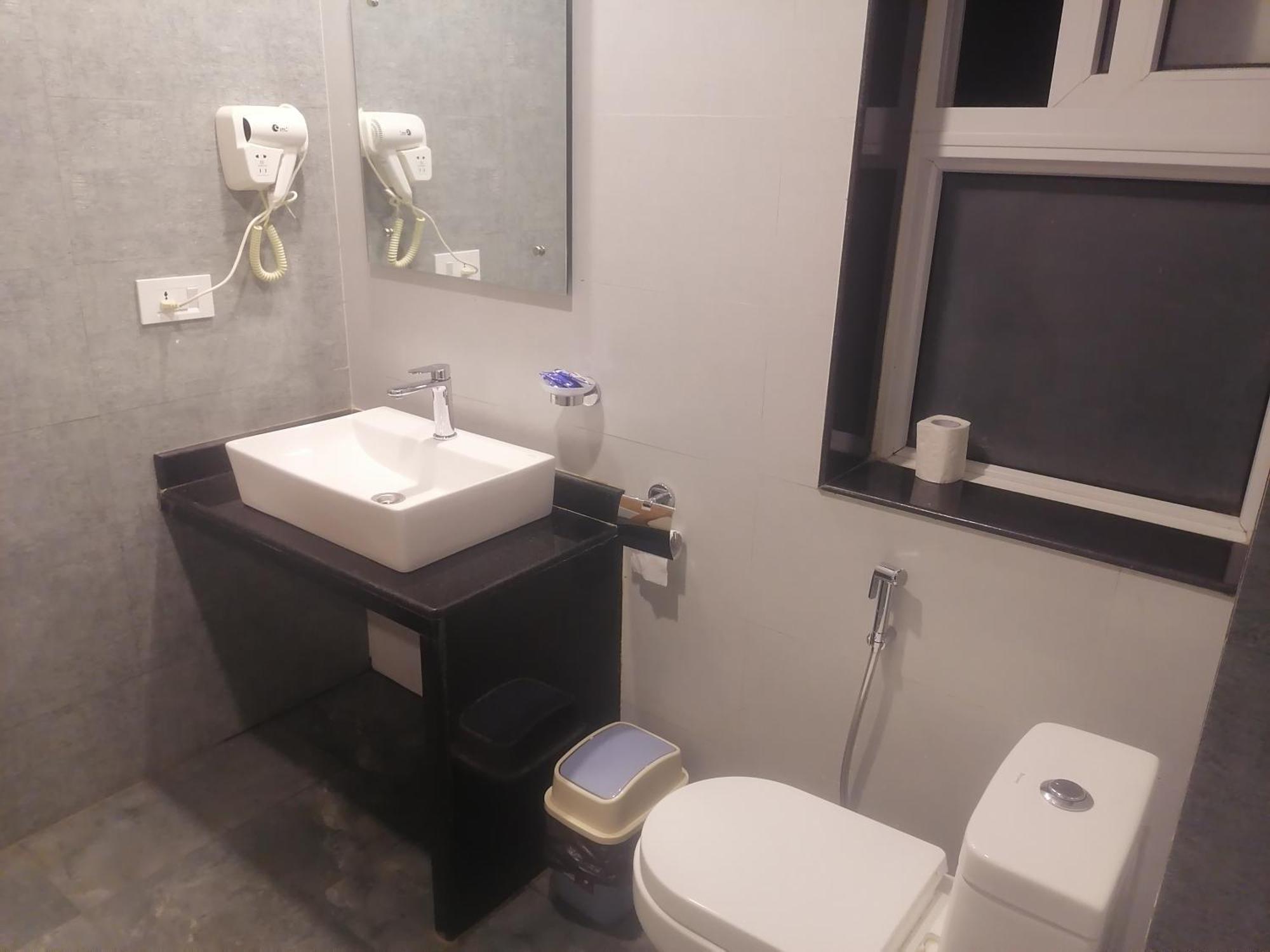 Urban Boutique Hotel Pokhara Ngoại thất bức ảnh