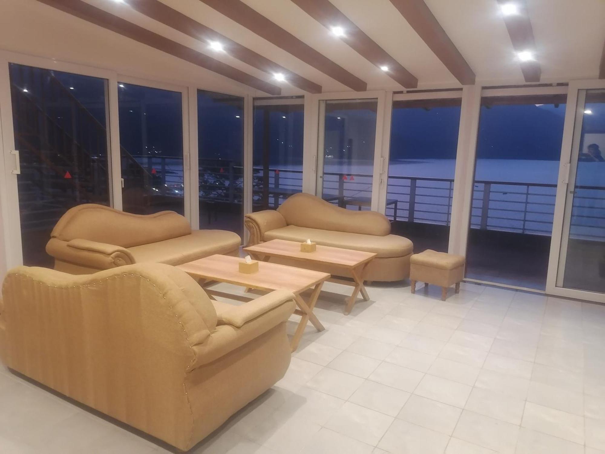 Urban Boutique Hotel Pokhara Ngoại thất bức ảnh